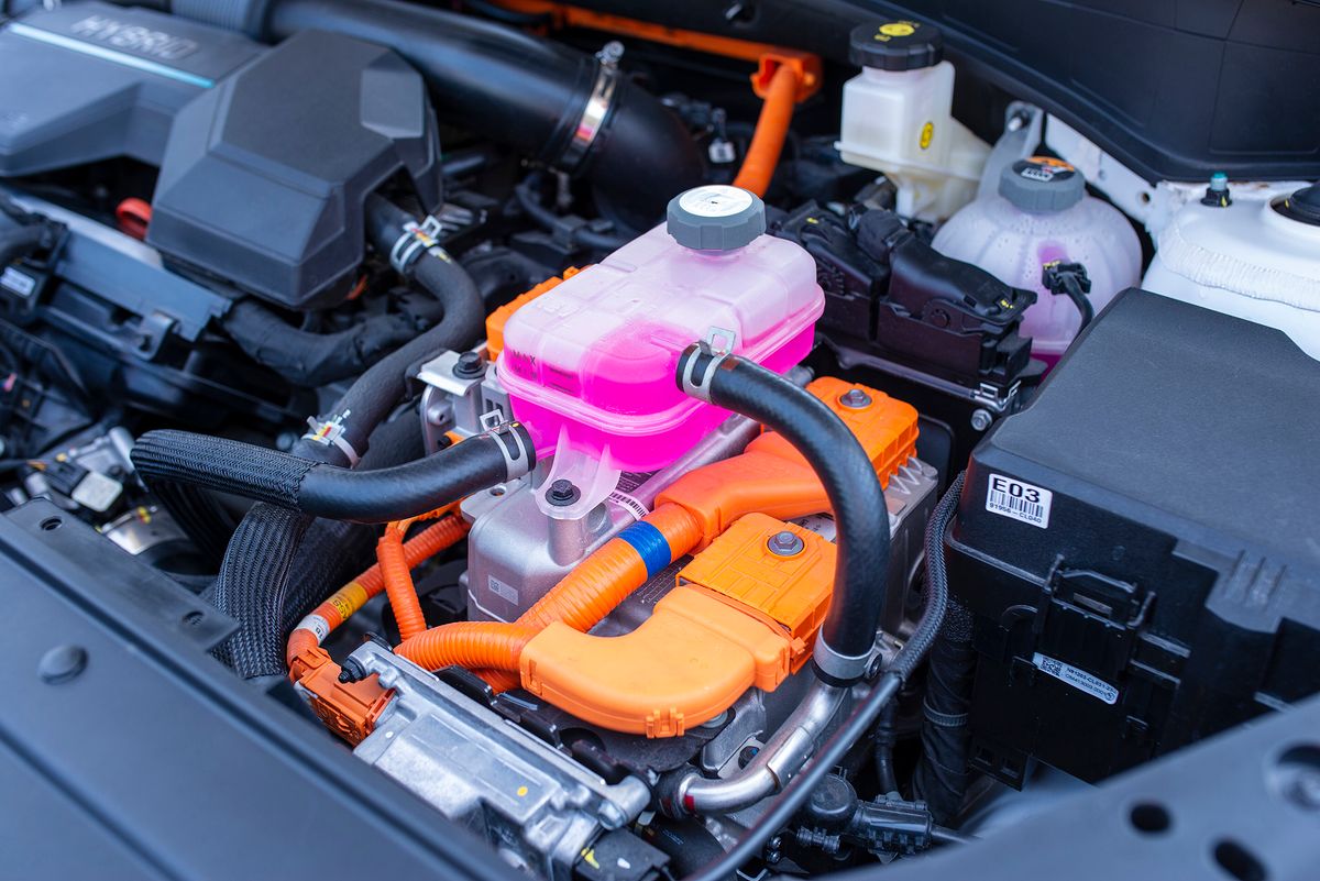 hyundai-santa-fe-hybrid-9-7369.jpg