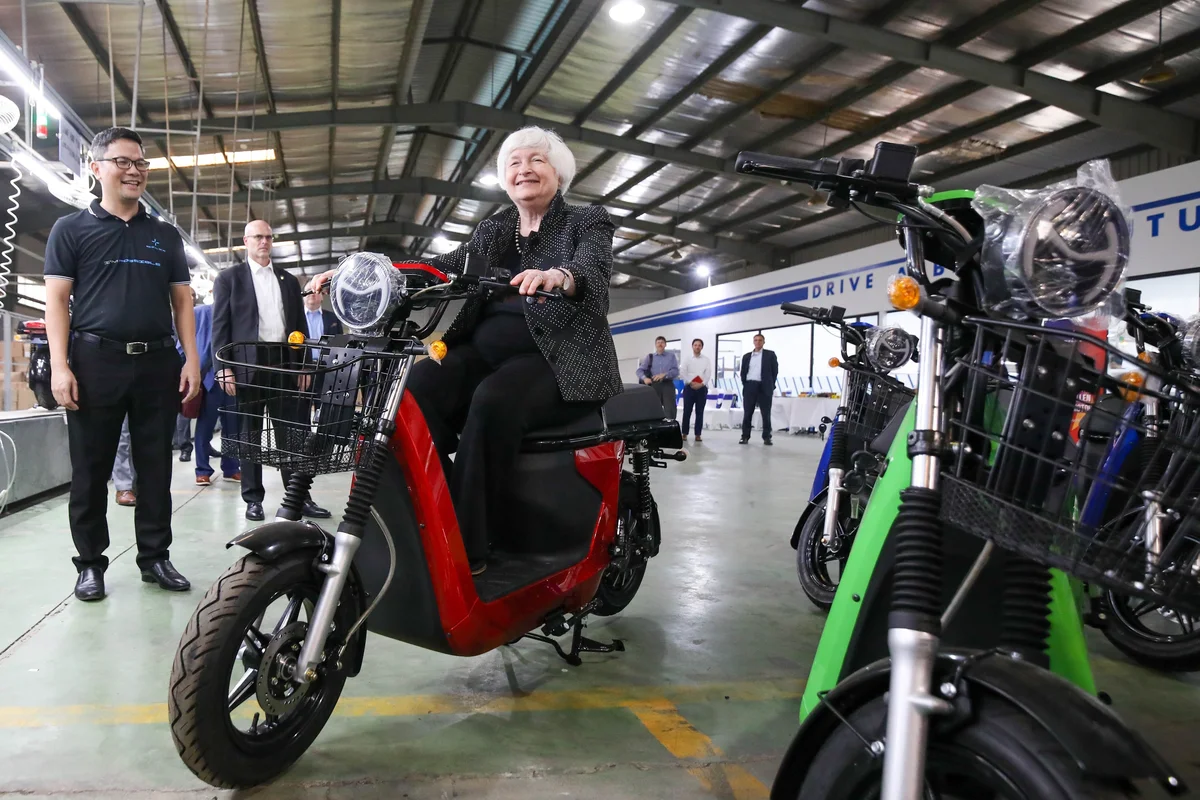 janetyellen3-93.jpg