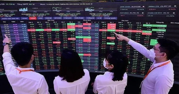 Loạt cổ phiếu sắp "xông đất" sàn chứng khoán đầu năm 2024