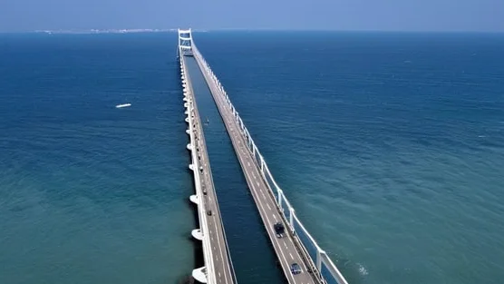 Siêu cảng 55.000 tỷ đồng của Việt Nam sẽ sở hữu cầu vượt biển dài gần 18km, gấp 3 lần cầu vượt biển dài nhất Đông Nam Á