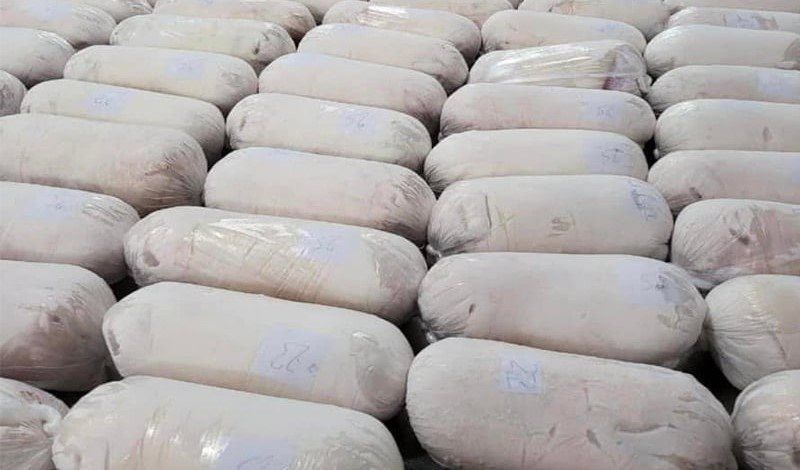 Hàng trăm nghìn tấn thịt ngoại tràn vào Việt Nam từ đầu năm - Giá nhập khẩu chỉ 55,000 đồng/kg, nhiều nhất từ quốc gia này