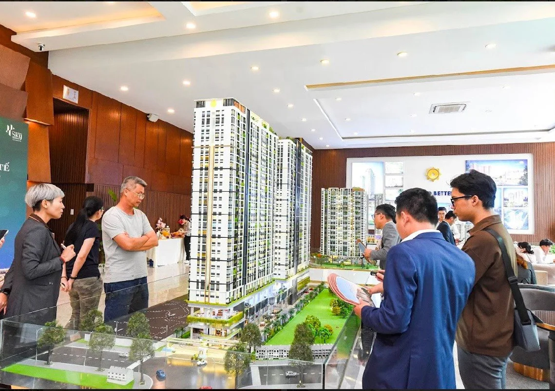 Môi giới bất động sản rầm rộ quay trở lại thị trường, sẵn sàng cho chu kì mới