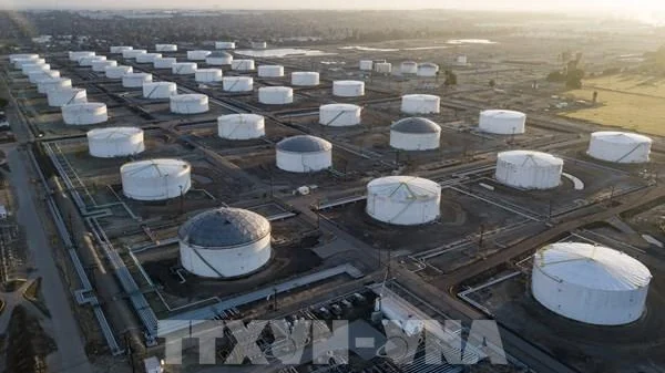 Giá dầu thế giới tăng hơn 1% trong phiên 3/7