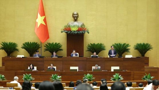Quốc hội chốt 44.000 tỷ đồng trả chế độ cán bộ nghỉ việc, 6.623 tỷ để miễn học phí