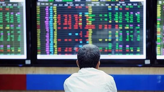 Góc nhìn chuyên gia: VN-Index đang xây nền quanh vùng đỉnh cũ, một số nhóm ngành dự báo tăng trưởng 2 chữ số trong quý 2/2025
