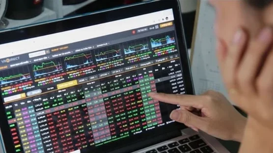 Loạt phí dịch vụ chứng khoán tăng do bị áp thuế VAT