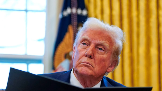 Tổng thống Trump tuyên bố sẽ áp thuế 100% với toàn bộ 'bạn hàng' của Nga, nếu không đạt được thoả thuận ngừng bắn ở Ukraine