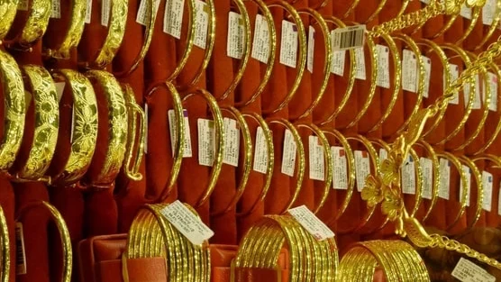 Giá vàng sáng nay quay đầu giảm