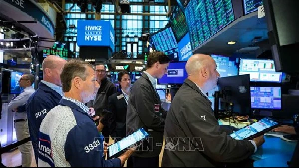 Chứng khoán Mỹ: Chỉ số Nasdaq Composite giảm trước thềm mùa báo cáo lợi nhuận