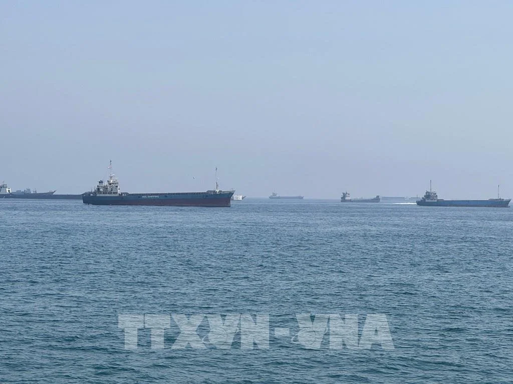 092919-iran-tuyen-bo-thiet-lap-khu-vuc-han-che-gan-eo-bien-hormuz.jpg