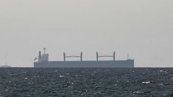 Tàu dầu liều mạng vượt “tử địa” Hormuz giữa thủy lôi và tên lửa để kiếm triệu USD