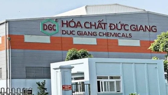 Sau cắt margin, cổ phiếu Hóa chất Đức Giang (DGC) vừa bị đưa vào diện cảnh báo