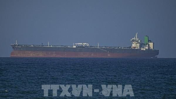 Cước tàu chở dầu qua eo biển Hormuz tăng vọt, vượt 1 triệu USD/ngày