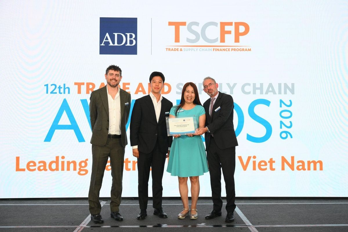 tpbank-nhan-giai-thuong-leading-partner-bank-in-viet-nam-tu-adb-tai-singapore.jpg?md5=-N0d-Y926L5I8VuM13na6Q&expires=1790342197