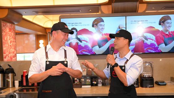 Sau thương vụ 2.300 tỷ đồng, quyền kiểm soát Highlands Coffee có ý nghĩa gì với ông David Thái và đội ngũ quản lý Việt Nam?