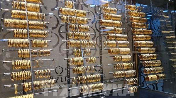 Giá vàng phục hồi từ mức thấp nhất 7 tuần